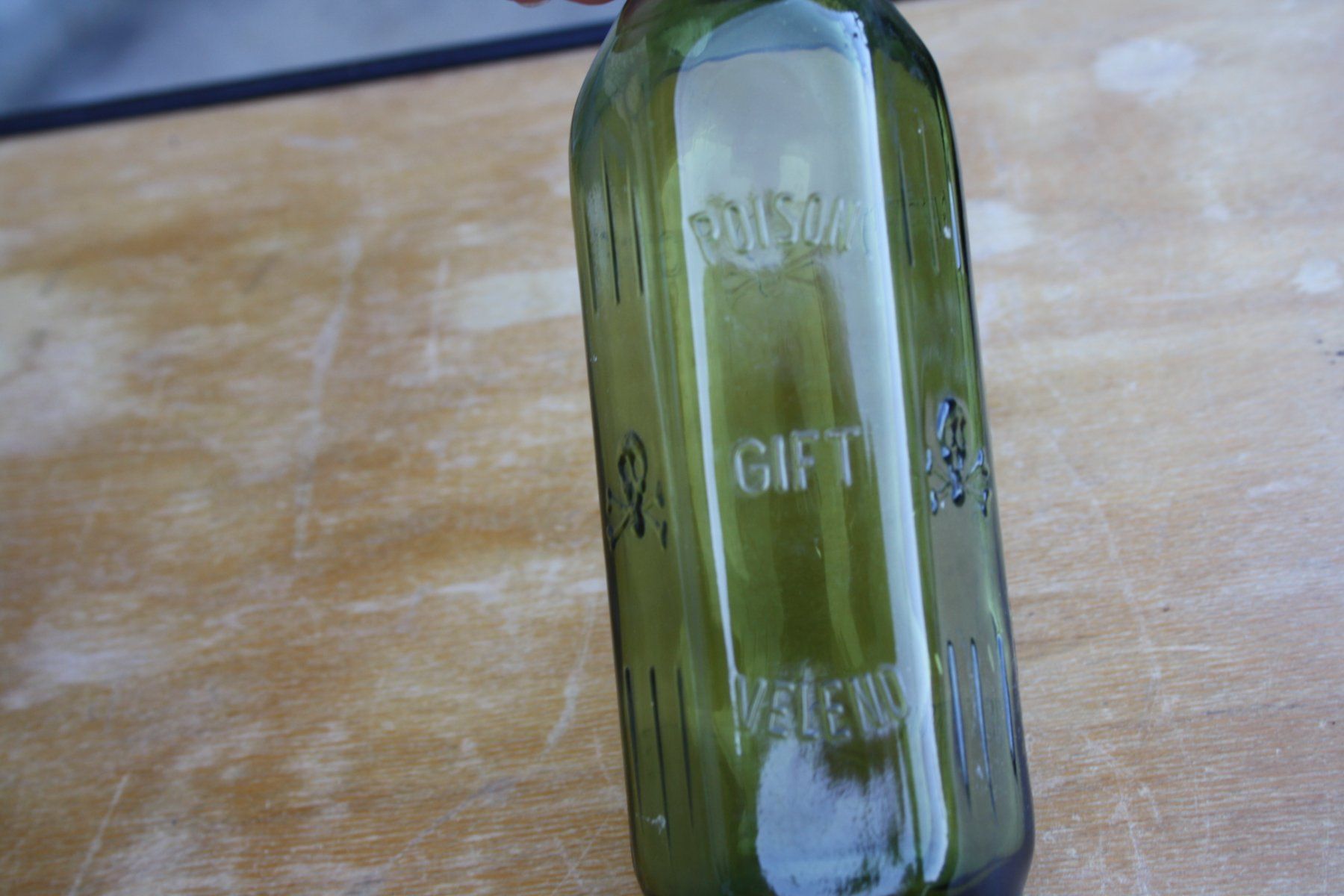 Bottiglie: GIFTFLASCHE VINTAGE TOTENKOPF FLASCHE – Usato da Wauwil venduto da Pneuedy 3