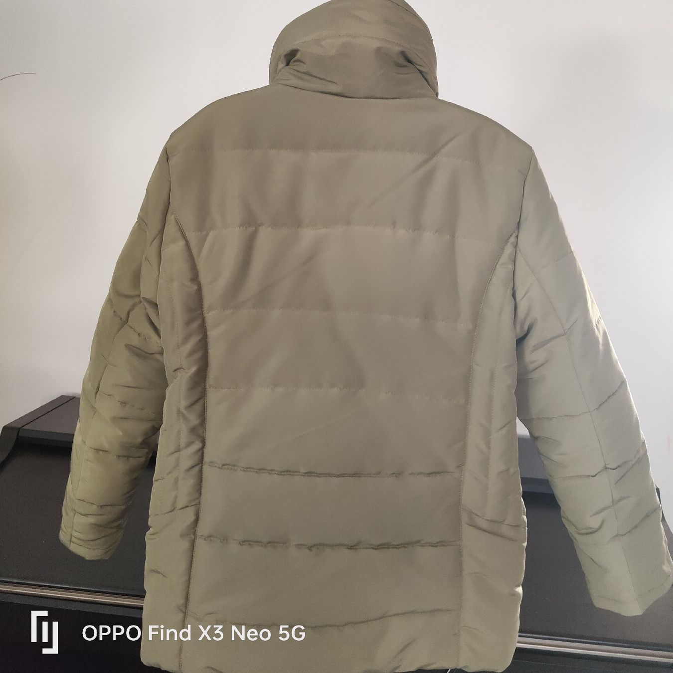 Giacche: Doudoune Amara Reya, Taille S, Kaki. comme neuve ! – Usato da La Chaux-de-Fonds venduto da Sam0145 5