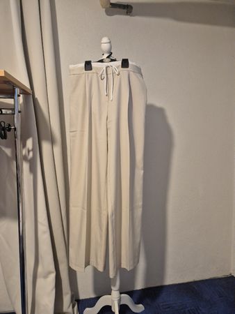 Stoffhose City Life beige weit geschnitten Grösse L neu