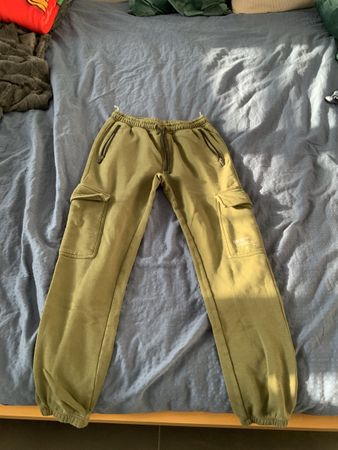Pantalon de survêtement C&A kaki, taille 164 cm. Automne