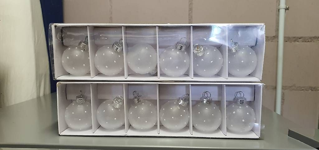 Fixations: 12 Glas-Kugel Tischkartenhalter – Neuf avec emballage d'origine à Riedholz par Suroman 1