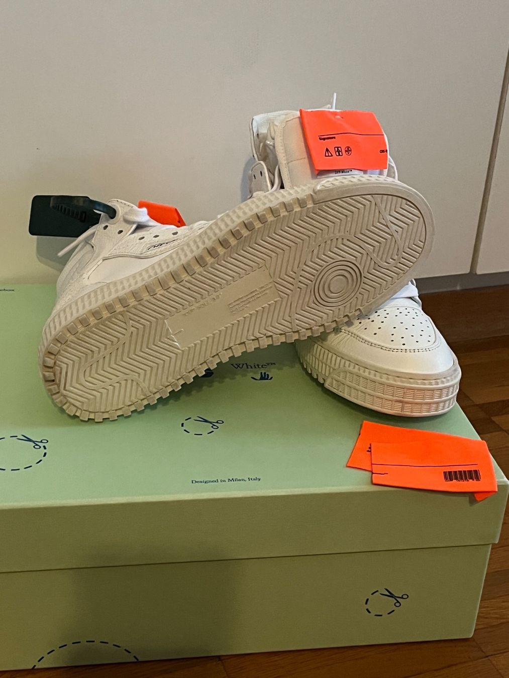 Off-White Scarpe da uomo: off-white sneaker Gr. 36 – Nuovo (secondo la descrizione) da Dietikon venduto da Fagiola 1