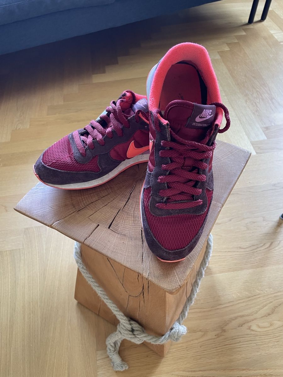 Nike Damenschuhe: Nike Internationalist, 38.5 – Gebraucht aus Basel von CCRosa 1