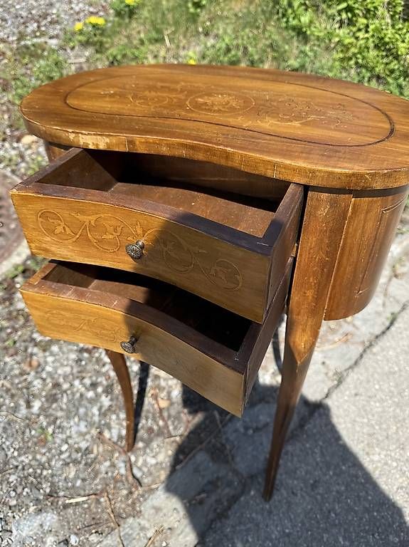 Tavoli: Antiker Beistelltisch, Holz – Usato da Winterthur venduto da Me_sell_buy 2
