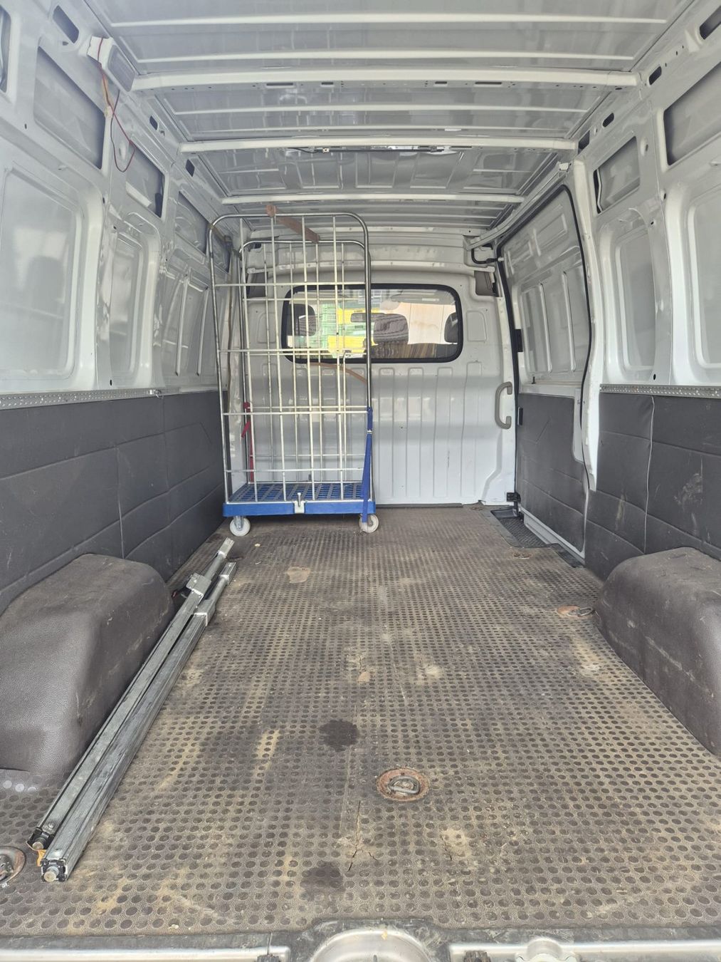 Véhicules utilitaires: Maxus EV80 – D'occasion à Kleinlützel par skloetzli 2