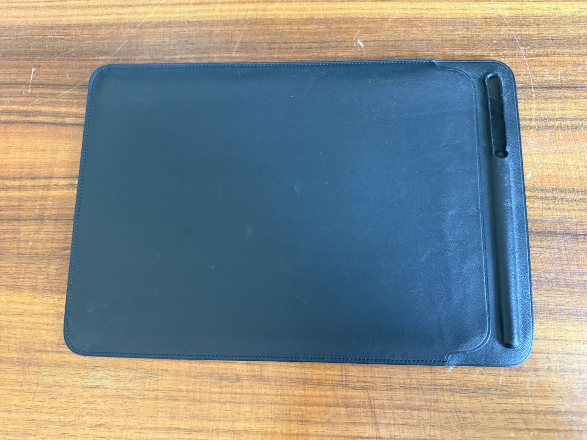 Apple Coques & Sacs: Ipad leather sleeve – D'occasion à Kriens par wickjulian
