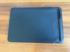 Ipad leather sleeve