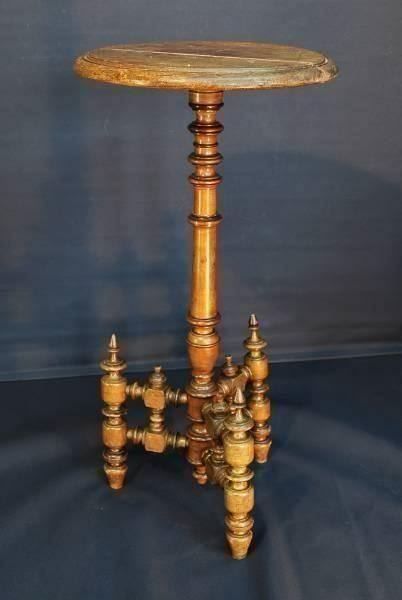 Altro per la casa: ANTIQUE BLUMENSTÄNDER GEDRECHSELT – Usato da Schaffhausen venduto da vintageville