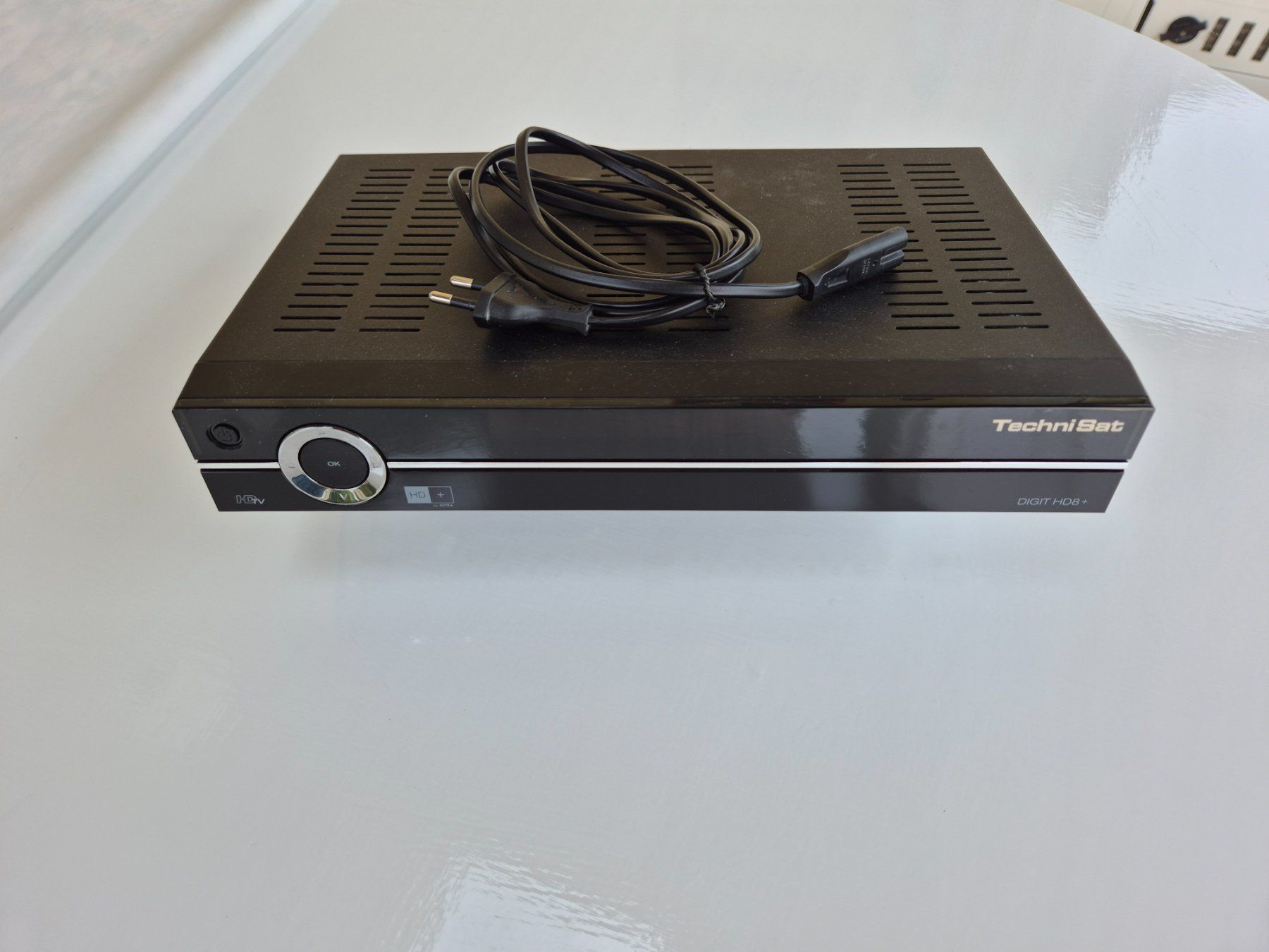 Technisat Récepteurs: Technisat HD8+ Sattelitenempfänger – D'occasion à Winkel par wipendi