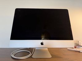 Apple iMac 21.5" Retina / 4K / i7 / 32 GB RAM / 1TB SSD