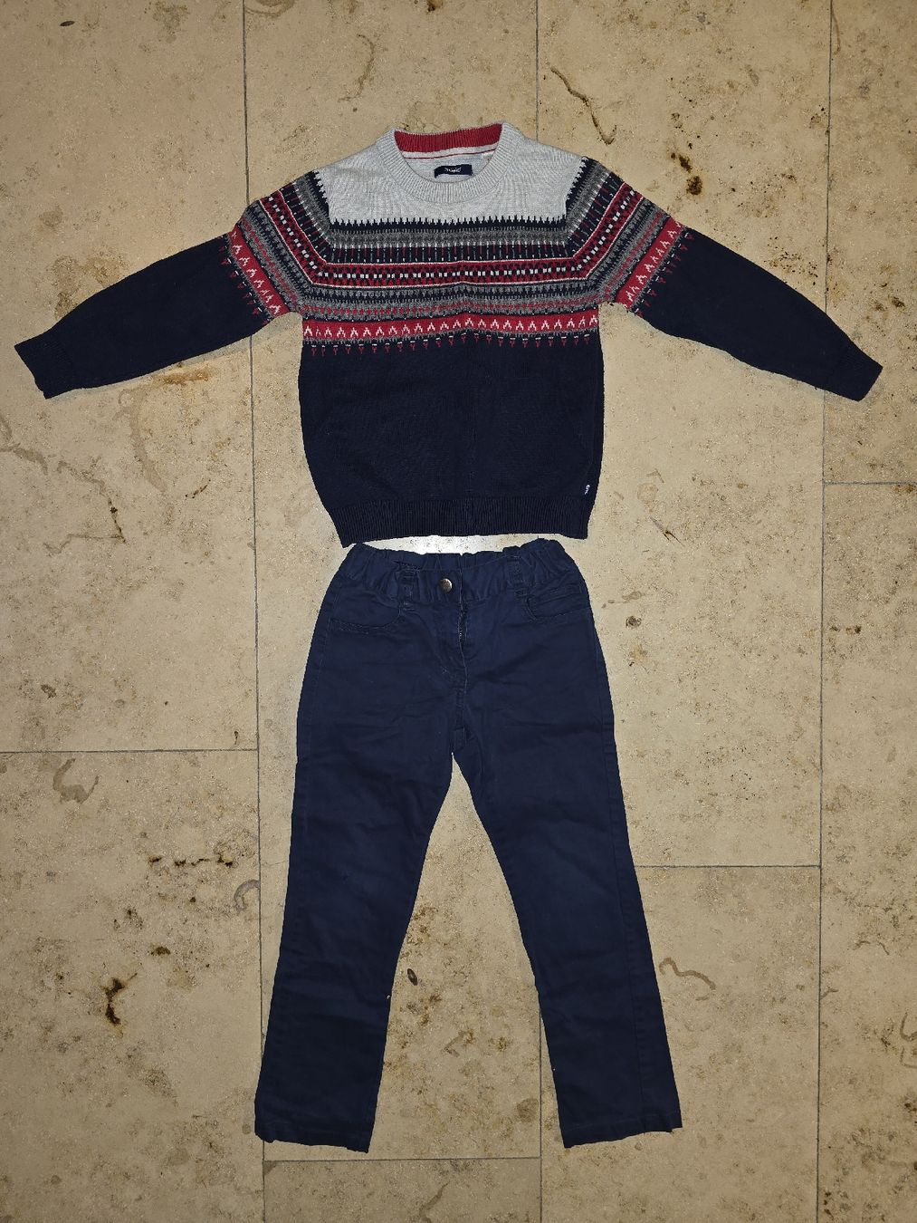 Kleiderpakete & -sets: Set für Jungen Pullover mit Hose, Gr. 116 – Gebraucht aus Lommiswil von PositiveVibe
