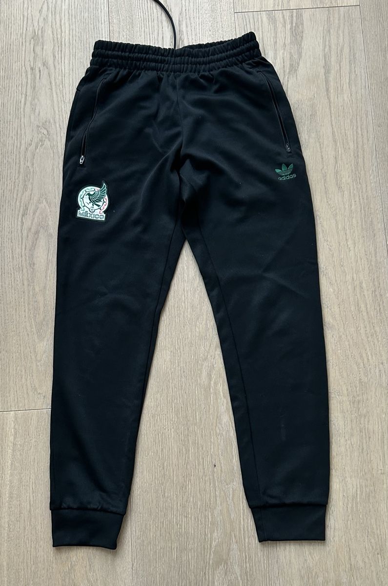 Adidas Pantaloni: Adidas Mexico Training Pants – Usato da Zug venduto da mbe_t5j2