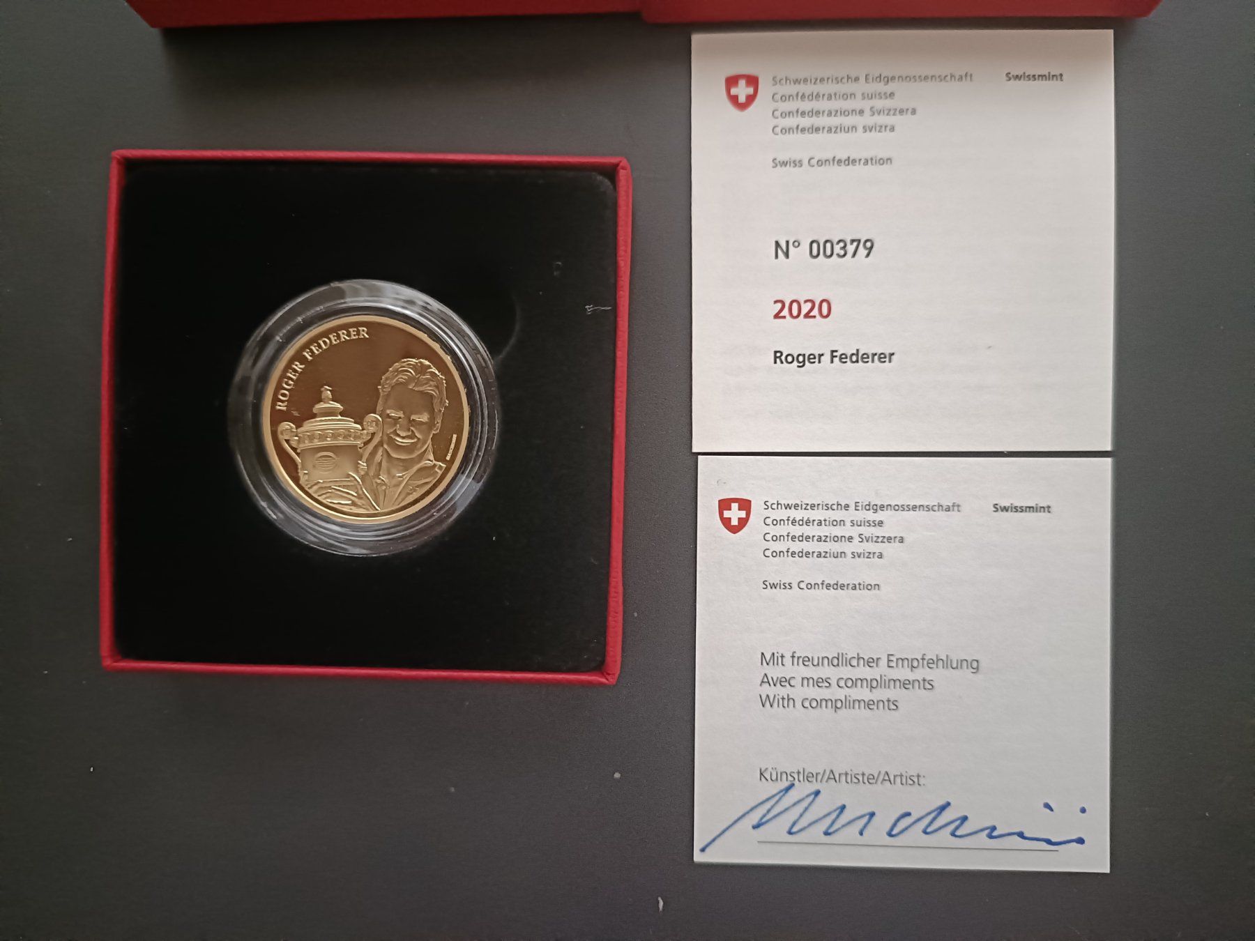 Alle Münzen: 50 Franken Gold Roger Federer mit Signatur 2020 – Neu und originalverpackt aus Escholzmatt von Lagano 1
