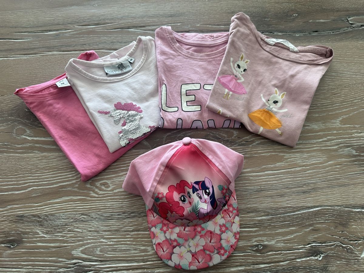H&M Blusen, T-Shirts & Tops: Rosa Mädchen Shirts Gr. 98 mit Cap!🍭🍬🍬 – Gebraucht aus Safenwil von Whoopie1 6