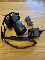 Canon EOS 2000D + EF-S 18-135 mm IS USM ? wie neu, 3 Akkus