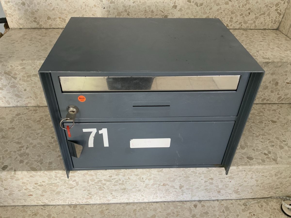 Altro per la casa: Grauer Briefkasten – Usato da Root venduto da HeidyShop