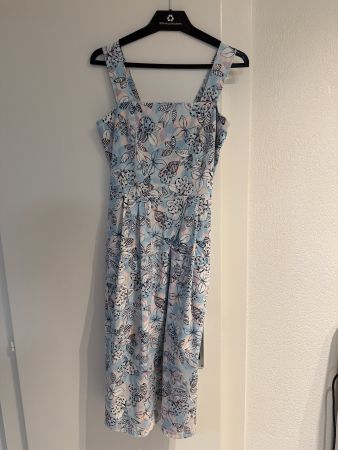 Sommerkleid Midi hellblau Blumen Gr. S mit Taschen