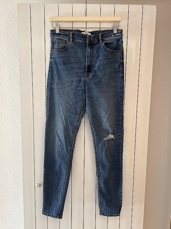 Pull&Bear Jeans: Pantalon - Jeans - Pull&Bear - taille 40 – Usato da Bossonnens venduto da noemie_01