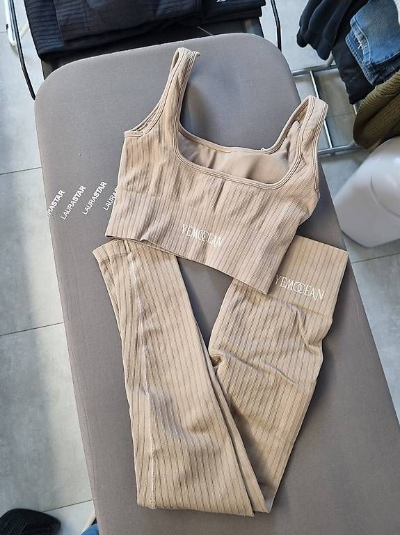 Leggings: Leggins  – Usato da Grosswangen venduto da _Ra