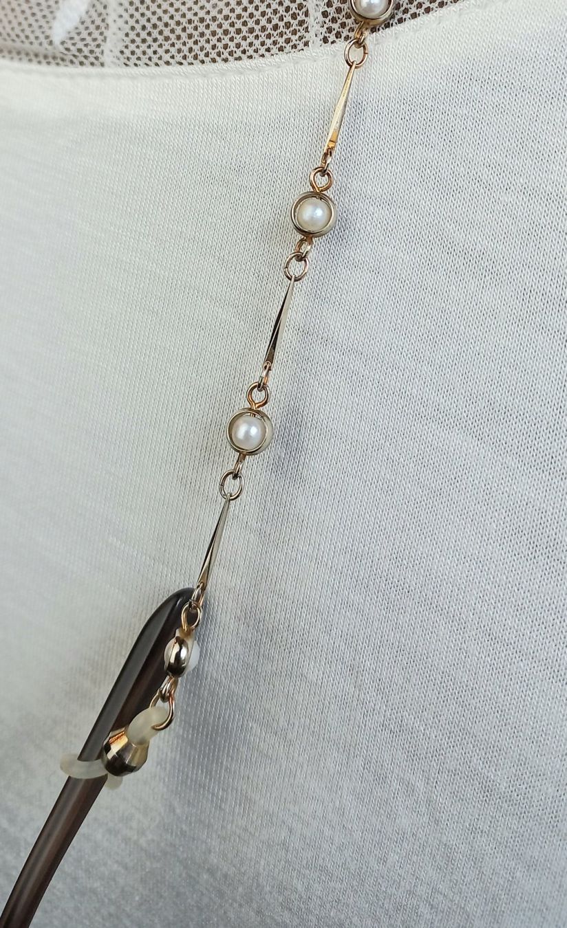 Ketten: Vintage Brillenband Kette mit Perlen – Gebraucht aus Buchs AG von Dzirul