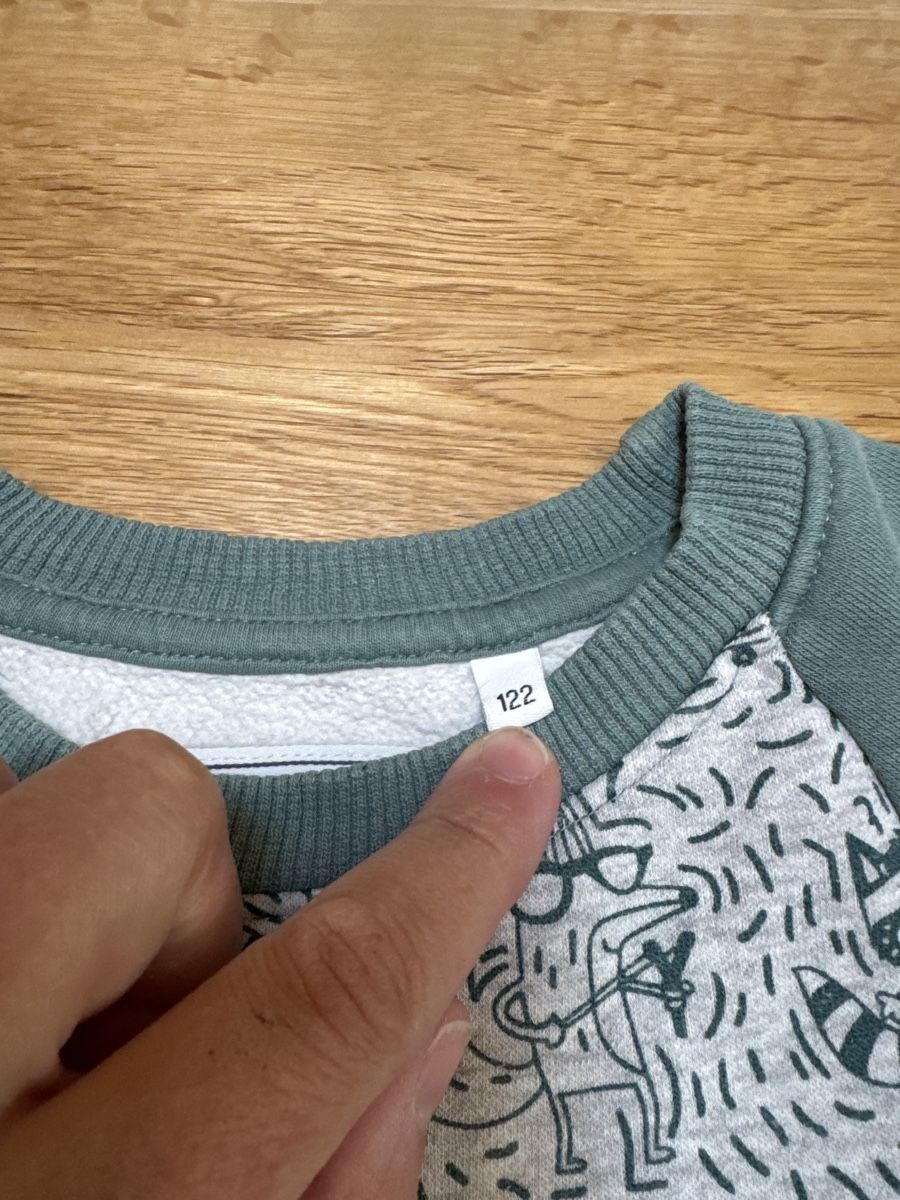 C&A Maglioni & Felpe: Cooler Winter-Pulli, Grösse 122, Top Zustand, Grün-Grau – Usato da Stampa venduto da Aspirina90 1