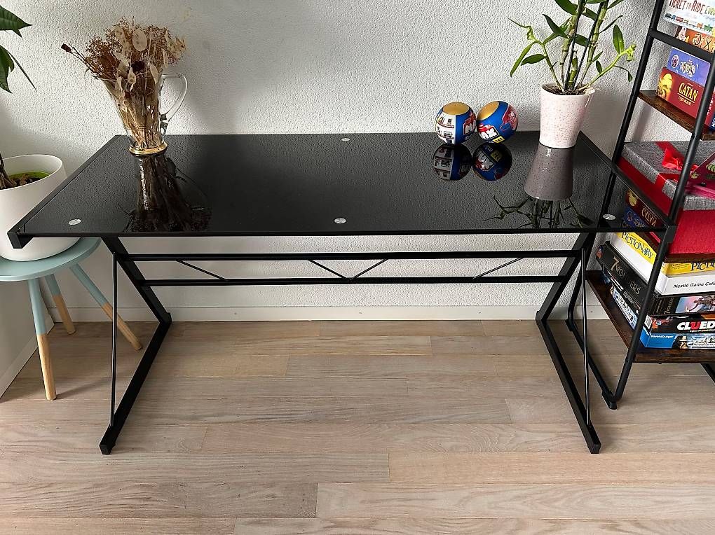 Scrivanie: Bureau en vitre noir – Usato da Crissier venduto da epostela 2