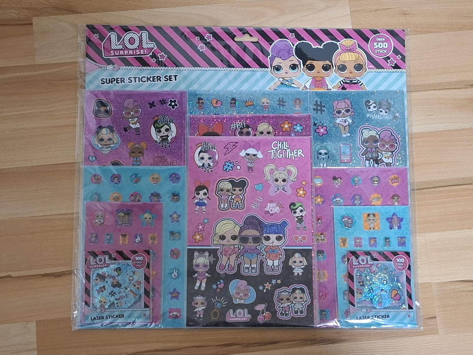Bambole: Lol Sticker Set inkl. Rainbow Puppe – Nuovo (secondo la descrizione) da Netstal venduto da Queen37