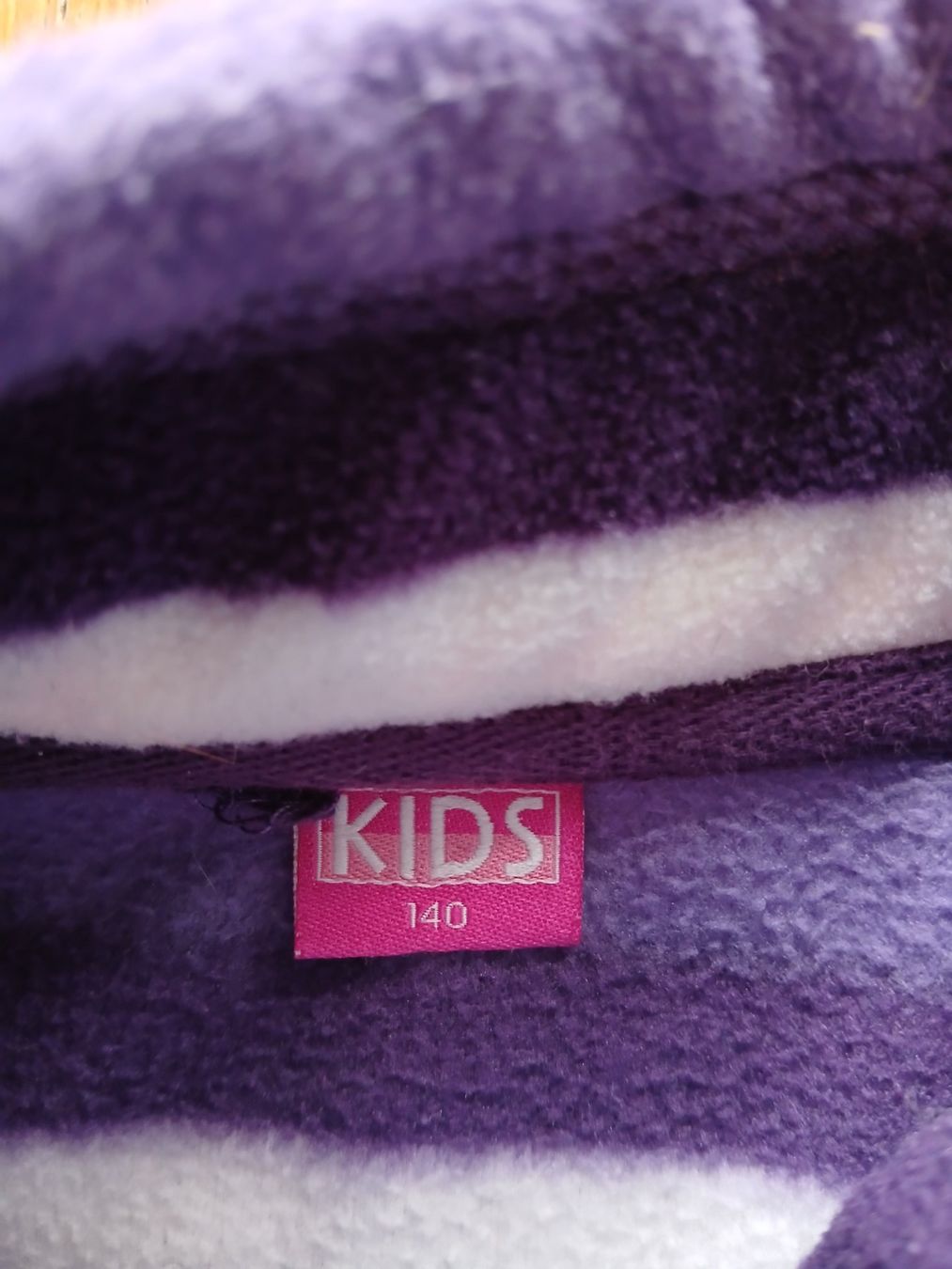 Pulls et sweat-shirts: Fleece Pullover Grösse 140/146 – D'occasion à Worb par Osterthal 2