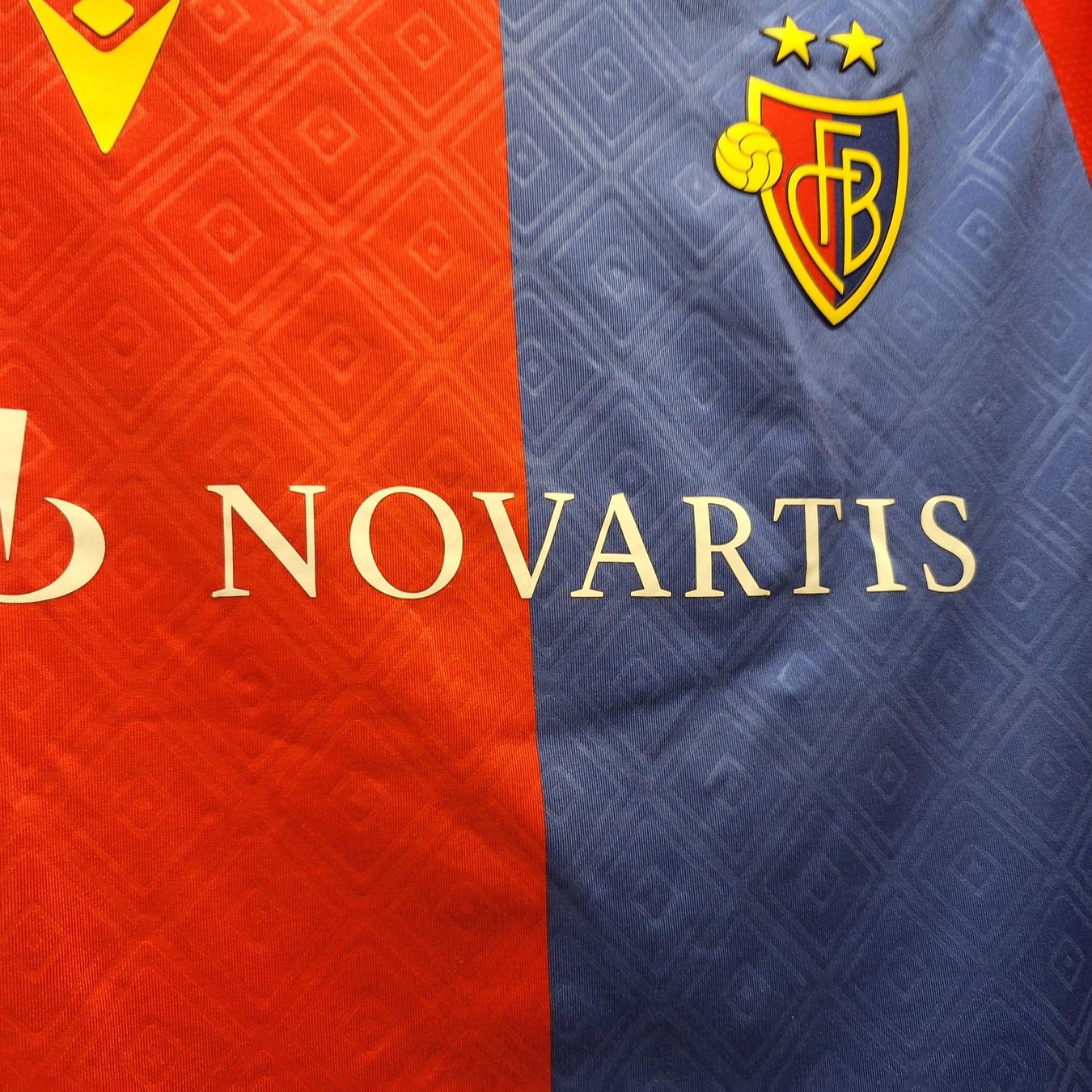 Leibchen & Hosen: Macron Fc Basel Brunner 6 XS oder XL Kind – Gebraucht aus Bellinzona von LA-ropa-de-Juan 2