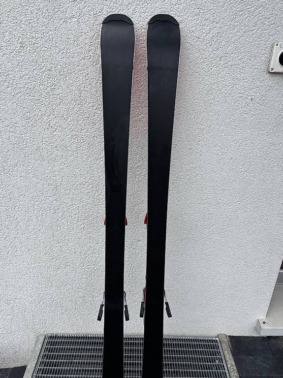 Skis: Skis Atomic 140cm  – D'occasion à Grandson par mic_kh7p 1