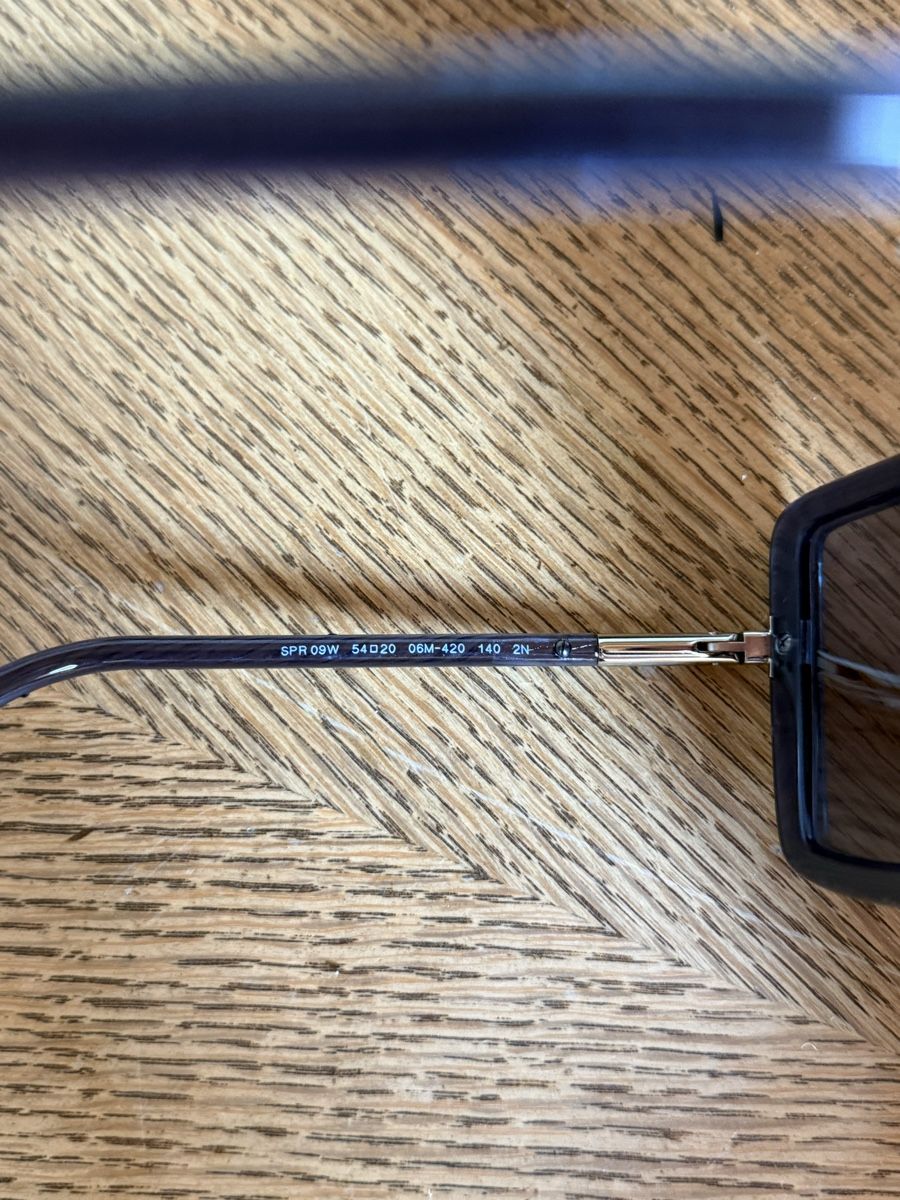 Prada Brillen & Gläser: Prada Sonnenbrille – Gebraucht aus Schwerzenbach von ddv14 1