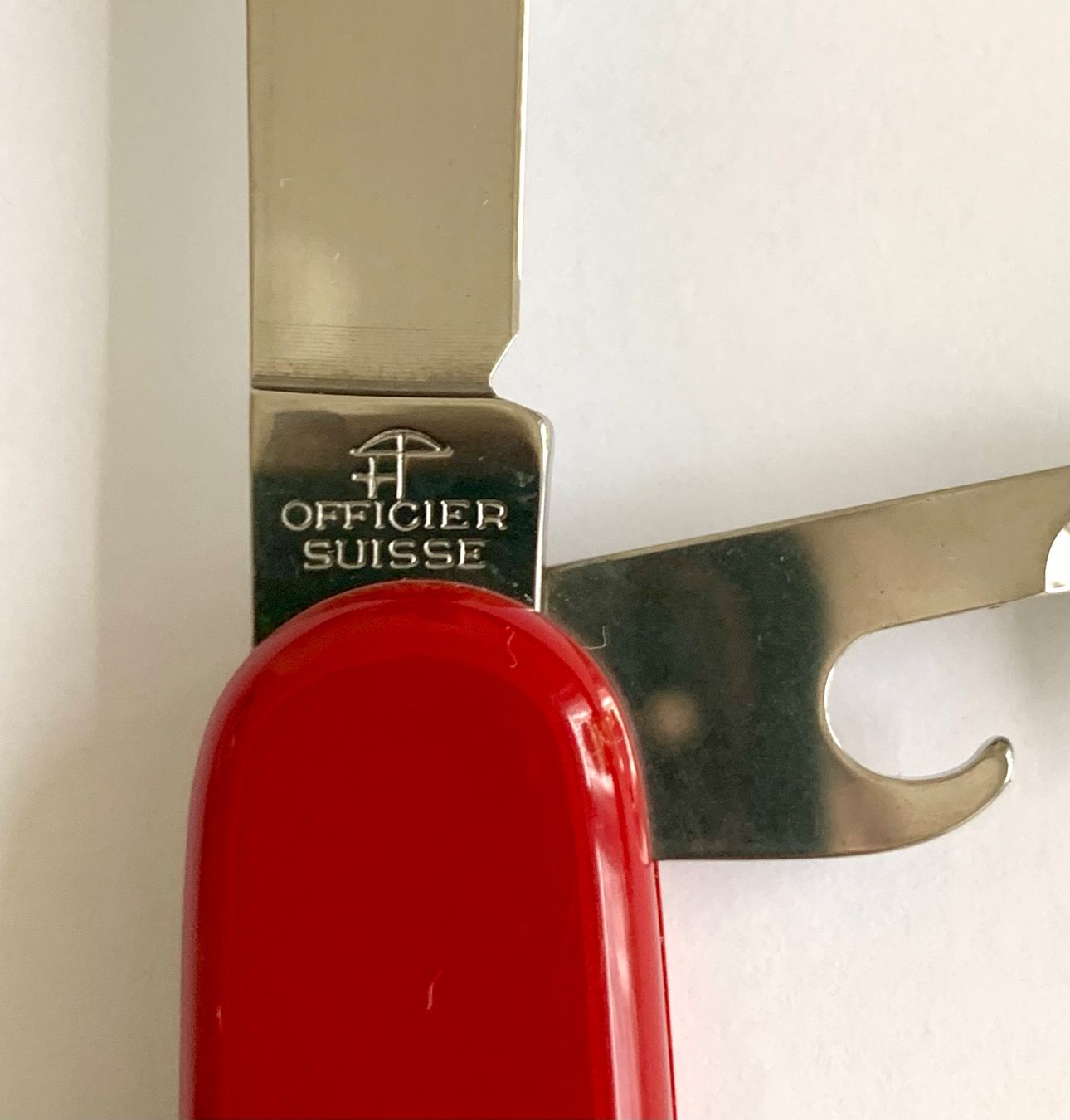 Victorinox Coltelli tascabile: Victorinox, Officier Suisse. – Usato da Baar venduto da Daysi2 1