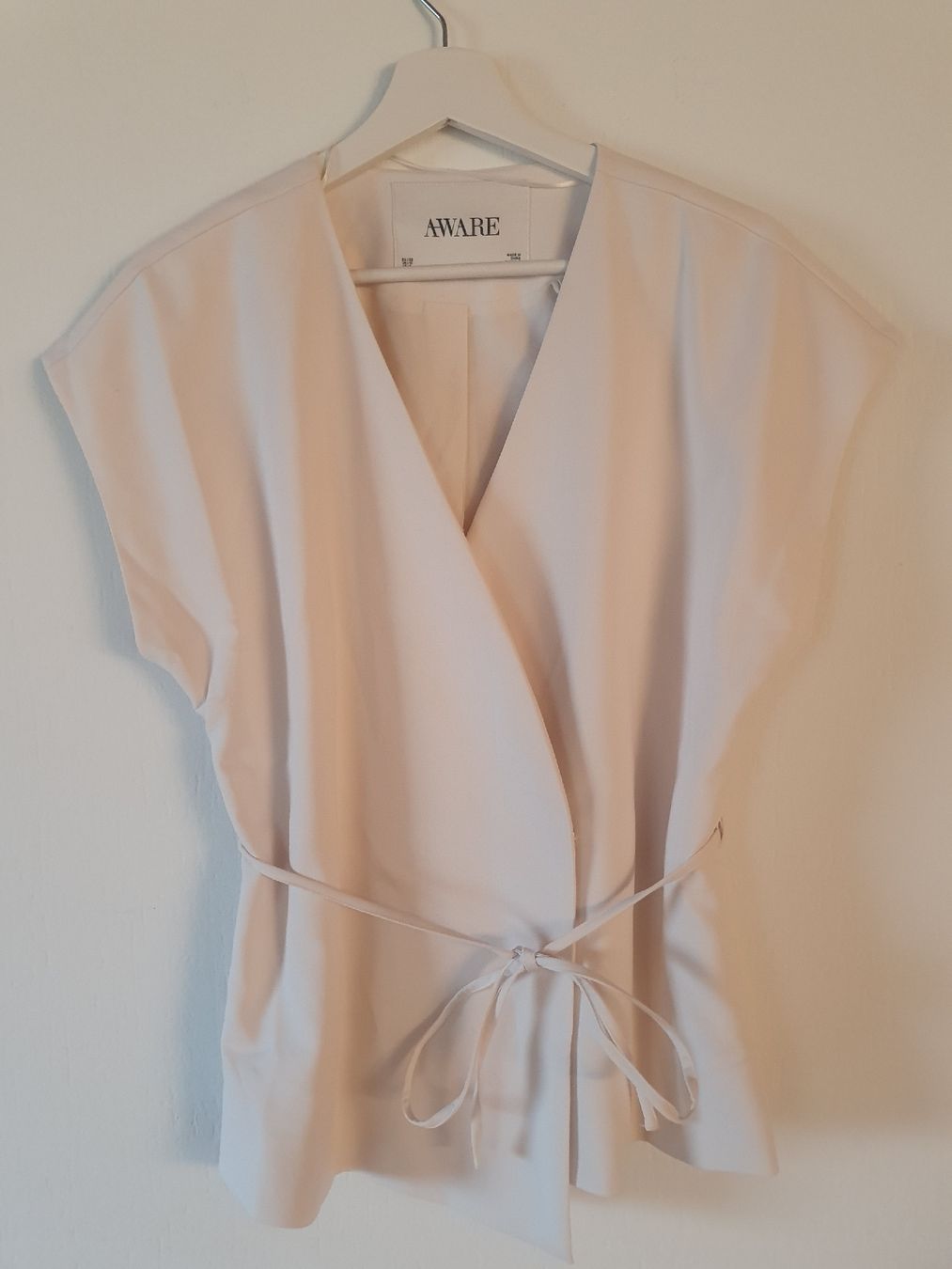 Gilet & Giacche senza maniche: AWARE Weste Damen Grösse 38 mit Gürtel neu – Nuovo e nell'imballaggio originale da Lanzenneunforn venduto da nas_6nj2