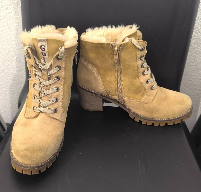 Damenschuhe: Gut. Winterstiefel/Boots  Damen, Gr. 39 – Gebraucht aus Pully von shulgin788