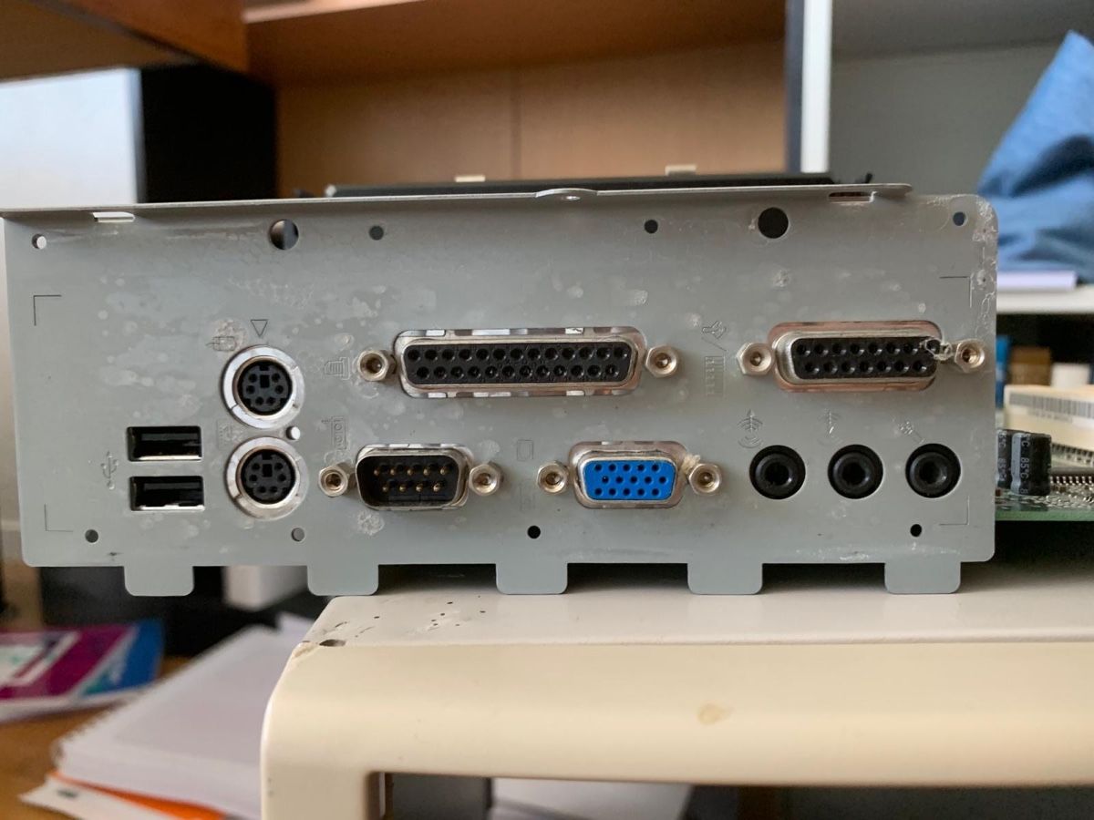 Intel Mainboards: Siemens Xpert Retro-PC Mainboard Bundle – Intel Pentium II – Gebraucht aus Biel/Bienne von SwissThirdLife 1