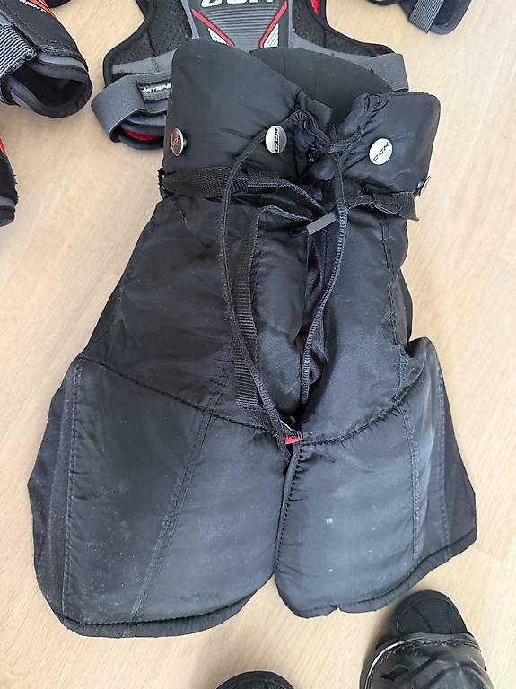 Ccm Protections: Komplette Eishockey Ausrüstung – D'occasion à Gümligen par xifenglie 3
