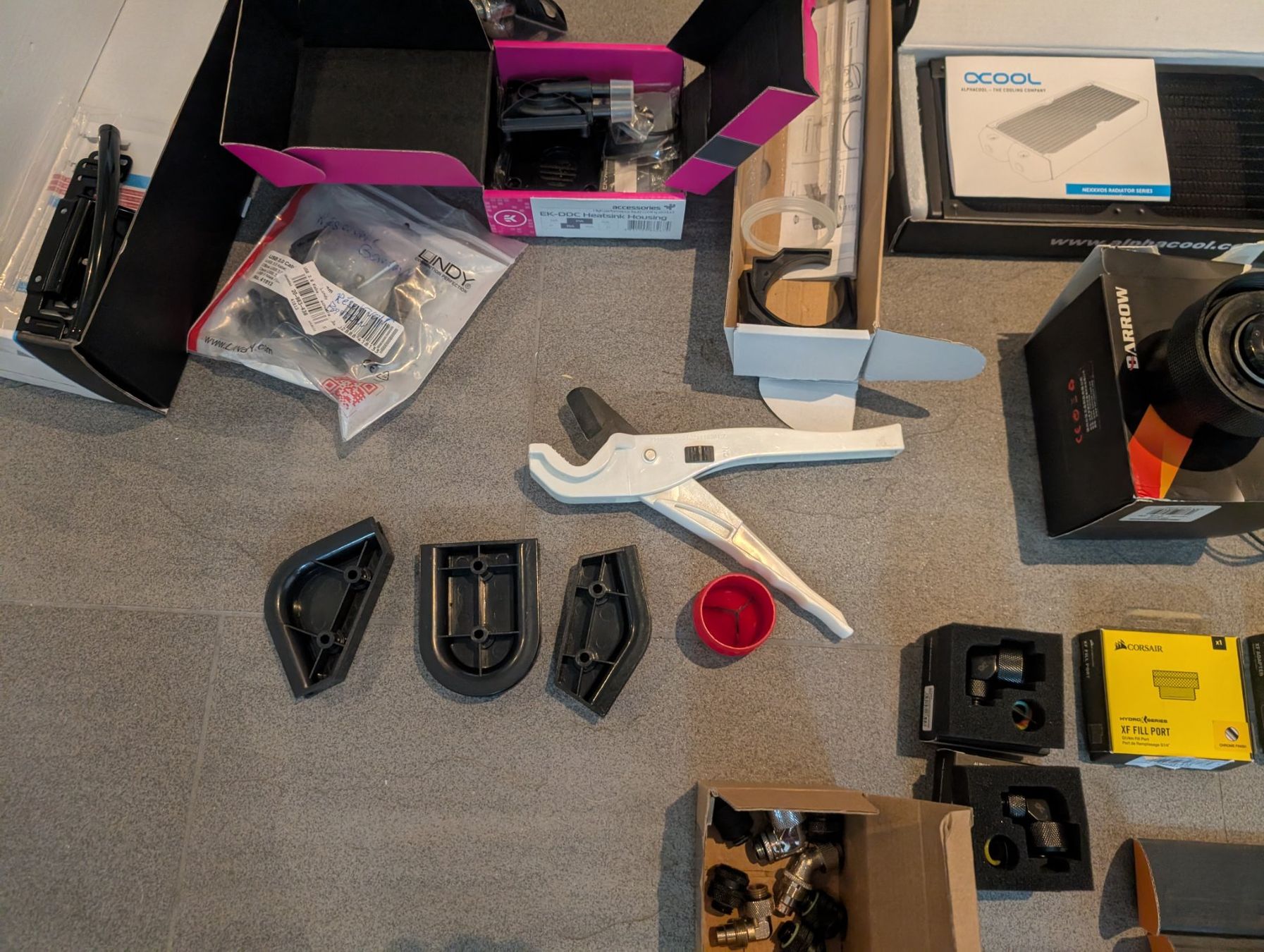 Composants électroniques: Div. Custom Loop Komponenten, Teilweise neu und ungebraucht – D'occasion à Schwarzenegg par Chiesa 6