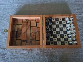 Wunderschönes, Vintage Reise-Schachspiel Holz mit Figuren