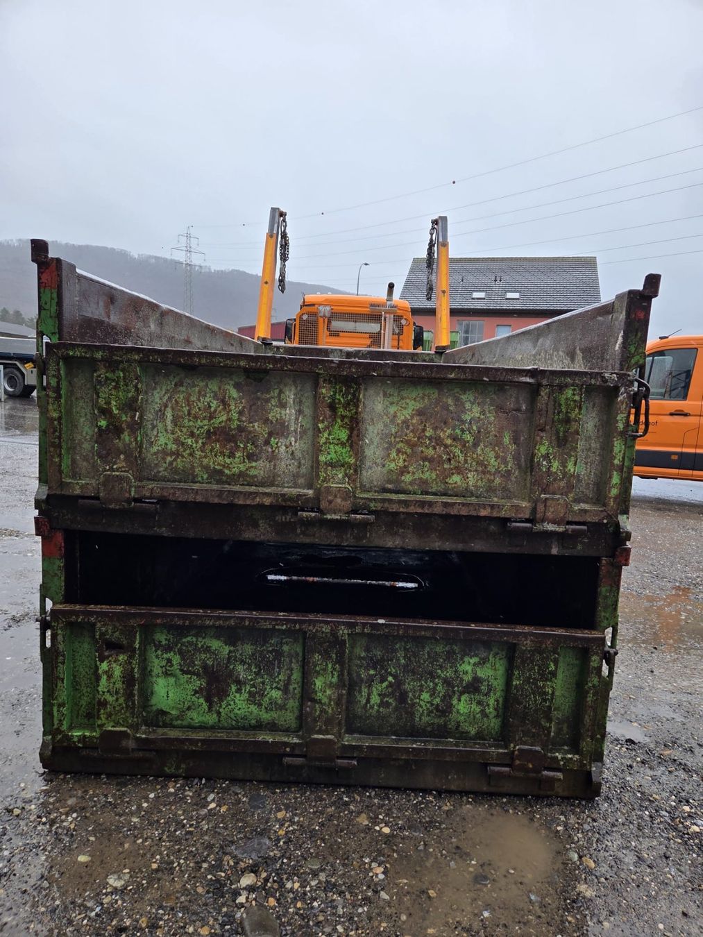 Contenitori edile: Welaki Flachbettmulde mit Rampe einseitig – Usato da Gretzenbach venduto da Lindebuur 1