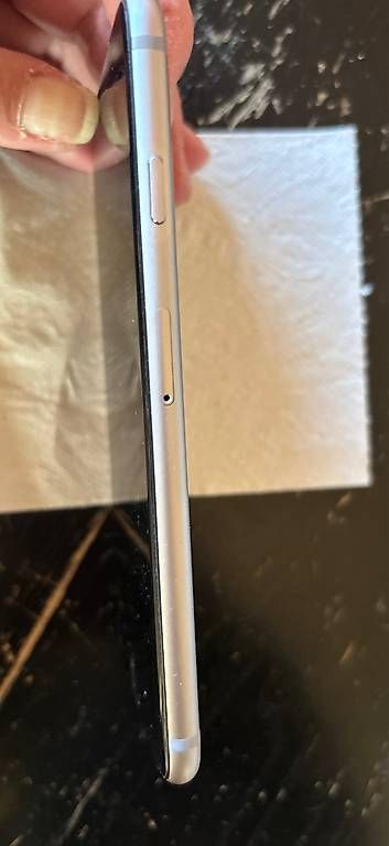 Apple Telefoni cellulari / Smartphones: i phone 6 70% batterie – Usato da zürich venduto da Siskasisma 2