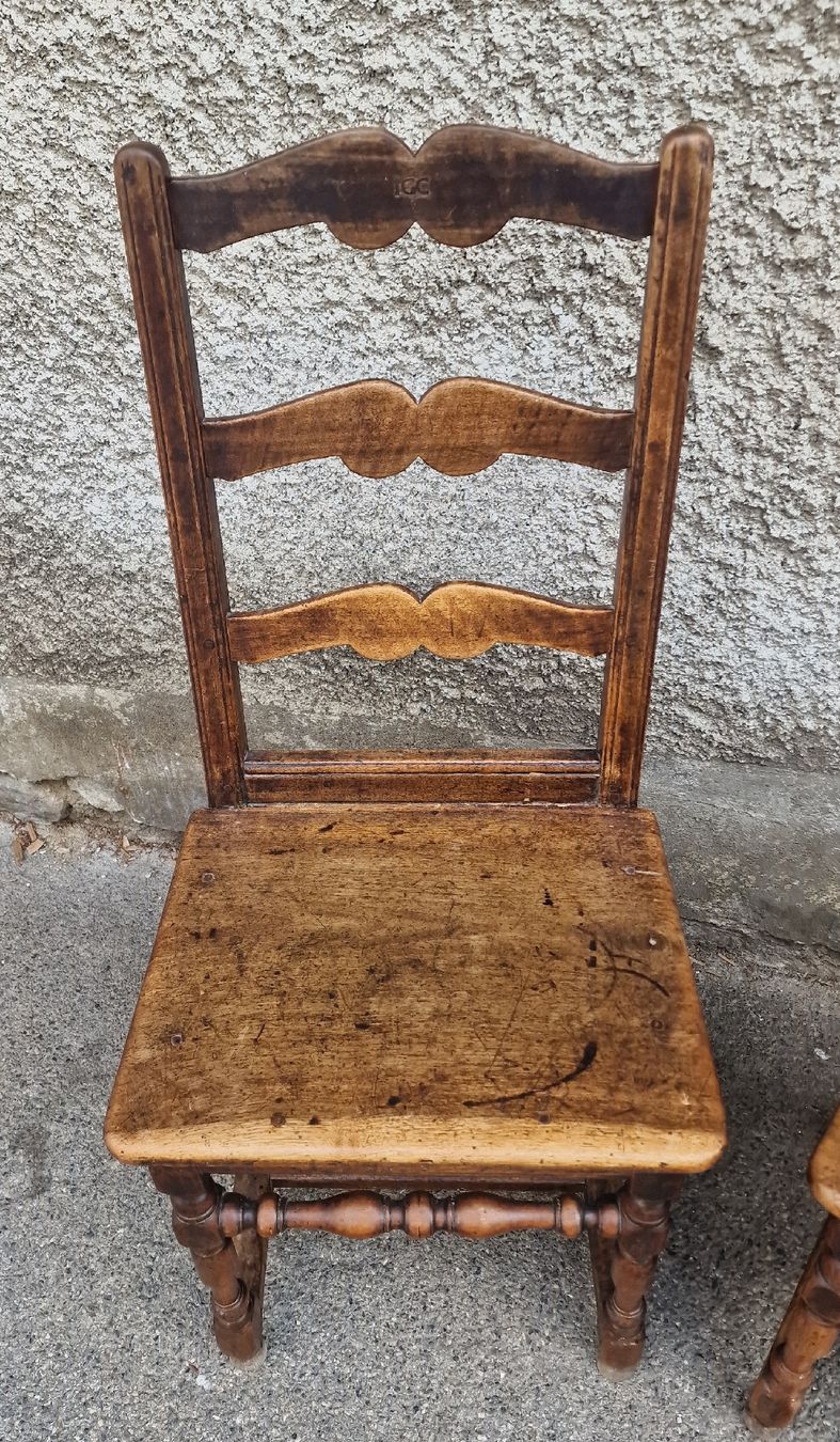 Sedie: 2 chaises style Louis 13 – Usato da Lausanne venduto da ama_2fz8 2