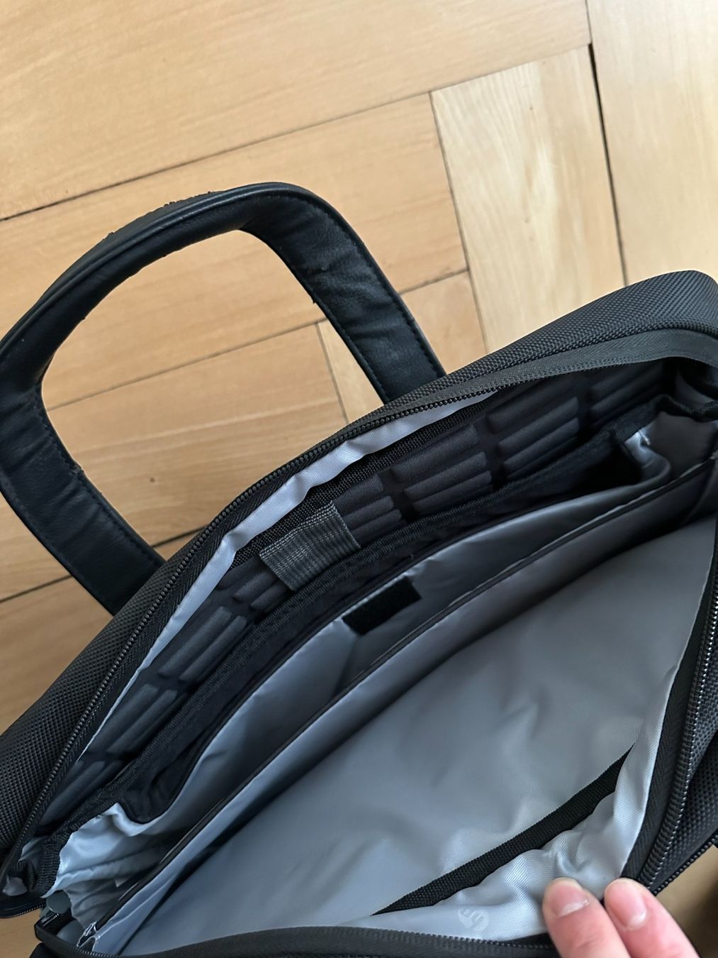 Valigie & Borse: HP - Aktentasche Laptoptasche schwarz – Usato da Zürich venduto da Diazaio 2