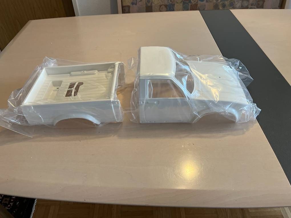 RC Modellbau: RC Modellauto 1:10 – Gebraucht aus Emmen von RiaRio 4