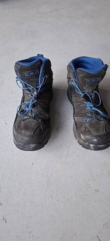 Herrenschuhe: Scarponi CMP taglia 36 – Gebraucht aus Ludiano von Danielsan