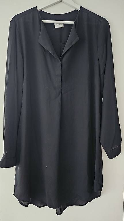 Camicette: Schwarze lange Vila Bluse – Usato da Rothenburg venduto da man_cb7f