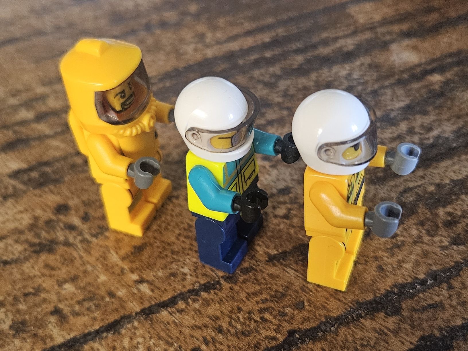 Lego Kit di costruzioni: lego lot de 3 figurines  – Usato da Confignon venduto da Ecrofigs 3