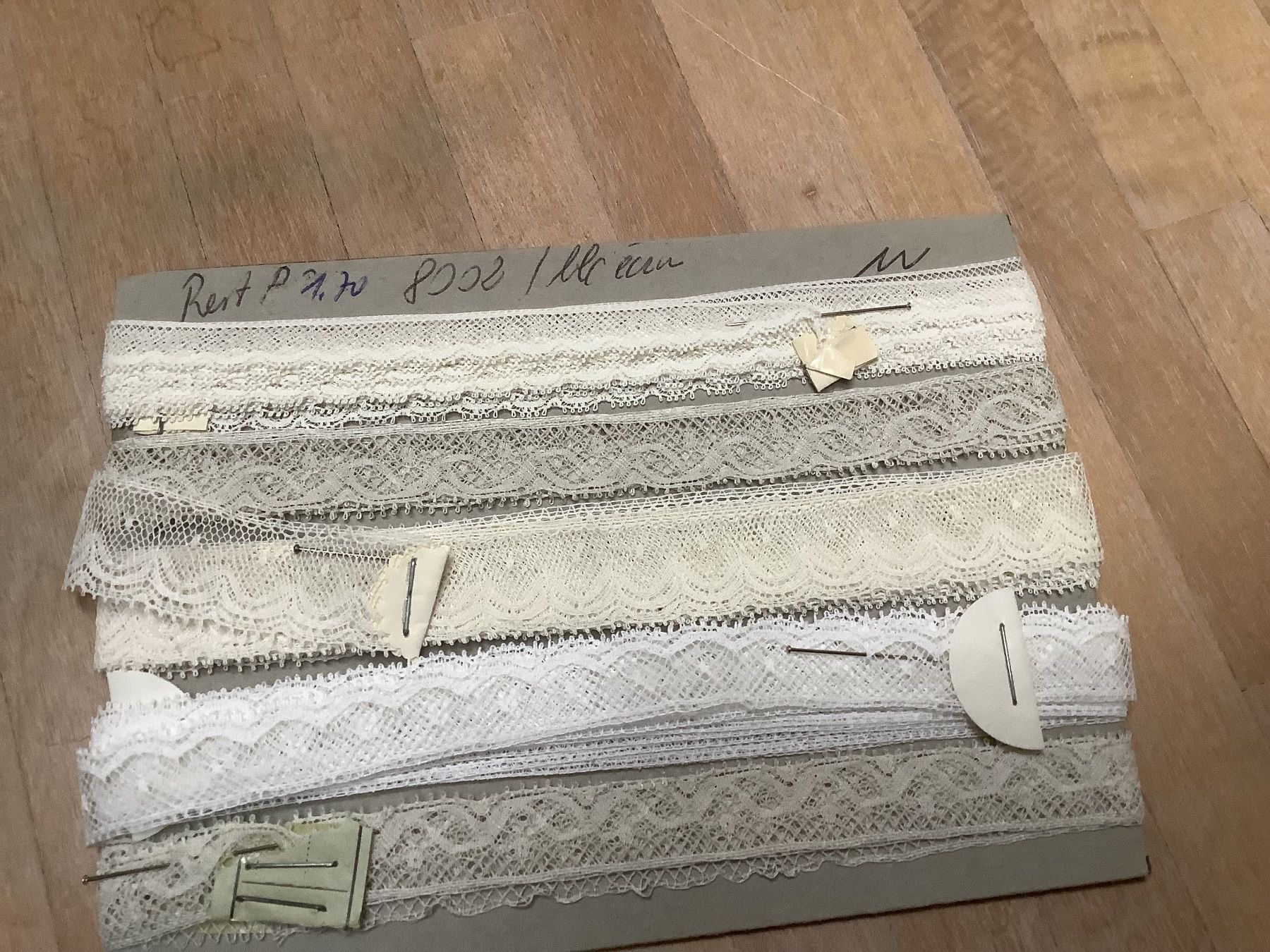 Tissus: Vintage Spitzen gemischt – Neuf (Voir description) à Winterthur par Beat8344 2