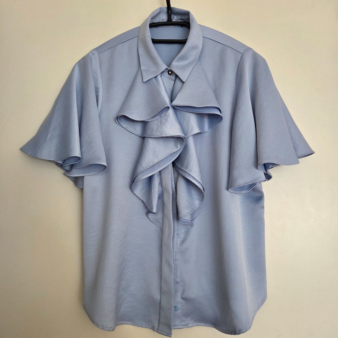 Zara Top: Top bleu clair Zara M – Usato da Onex venduto da AF.