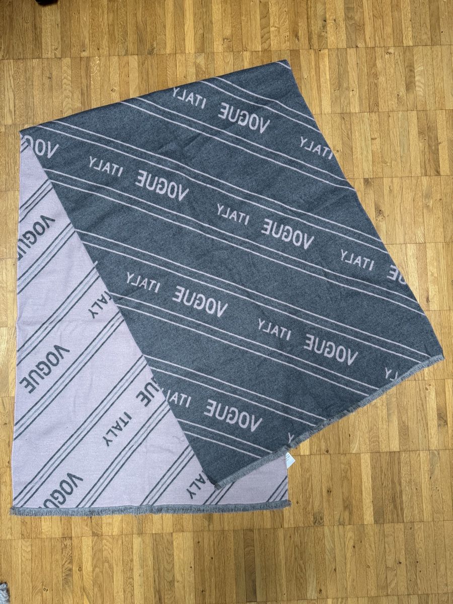 Foulard & Sciarpe: Vogue Italy Schal Zweiseitig – Nuovo (secondo la descrizione) da Aesch BL venduto da comven