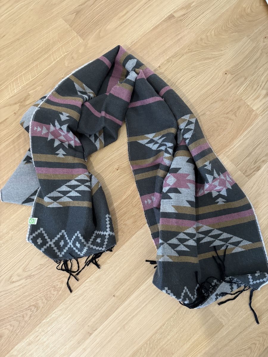 Foulard & Sciarpe: Mystic scarf grey / pink / brown – Usato da Rolle venduto da gos_2xy5
